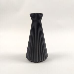 Minimum Design ISHI Vase elegant sophisticated sustainable and organic materials